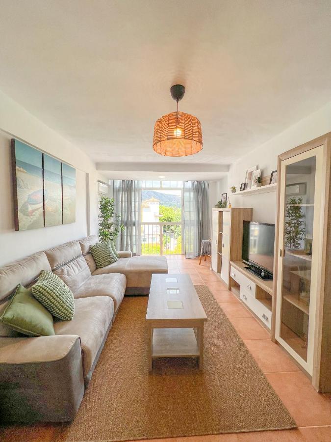 Spacious Apartment In The Center Of ตอร์เรโมลิโนส ภายนอก รูปภาพ