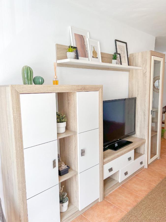 Spacious Apartment In The Center Of ตอร์เรโมลิโนส ภายนอก รูปภาพ