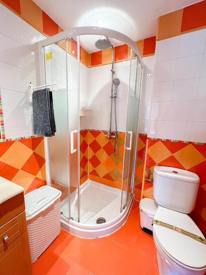 Spacious Apartment In The Center Of ตอร์เรโมลิโนส ภายนอก รูปภาพ
