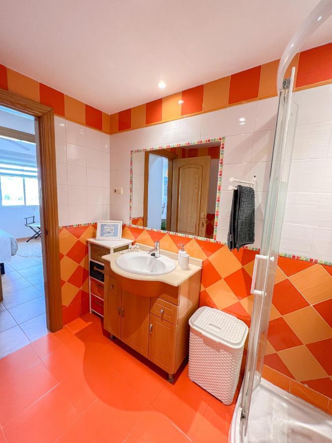 Spacious Apartment In The Center Of ตอร์เรโมลิโนส ภายนอก รูปภาพ