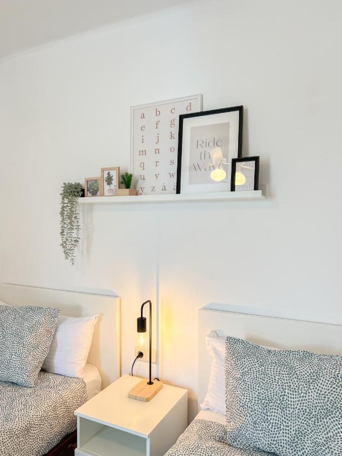 Spacious Apartment In The Center Of ตอร์เรโมลิโนส ภายนอก รูปภาพ